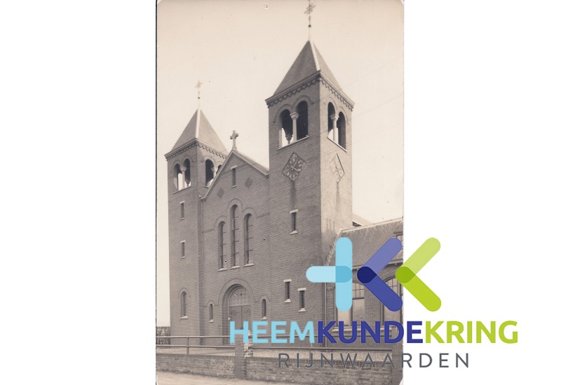 Spijk Ansichtkaart RK Kerk (2)